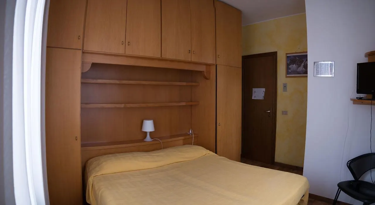 ** Bed & Breakfast B&B Edelweiss Castione della Presolana Italy